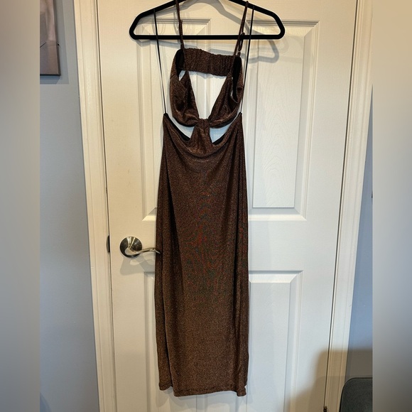 ⚡️2/$25⚡️ Dynamite Sparkly Bronze Brown Cut Out Dress | Size S | NWOT | Vacation - Picture 11 of 14